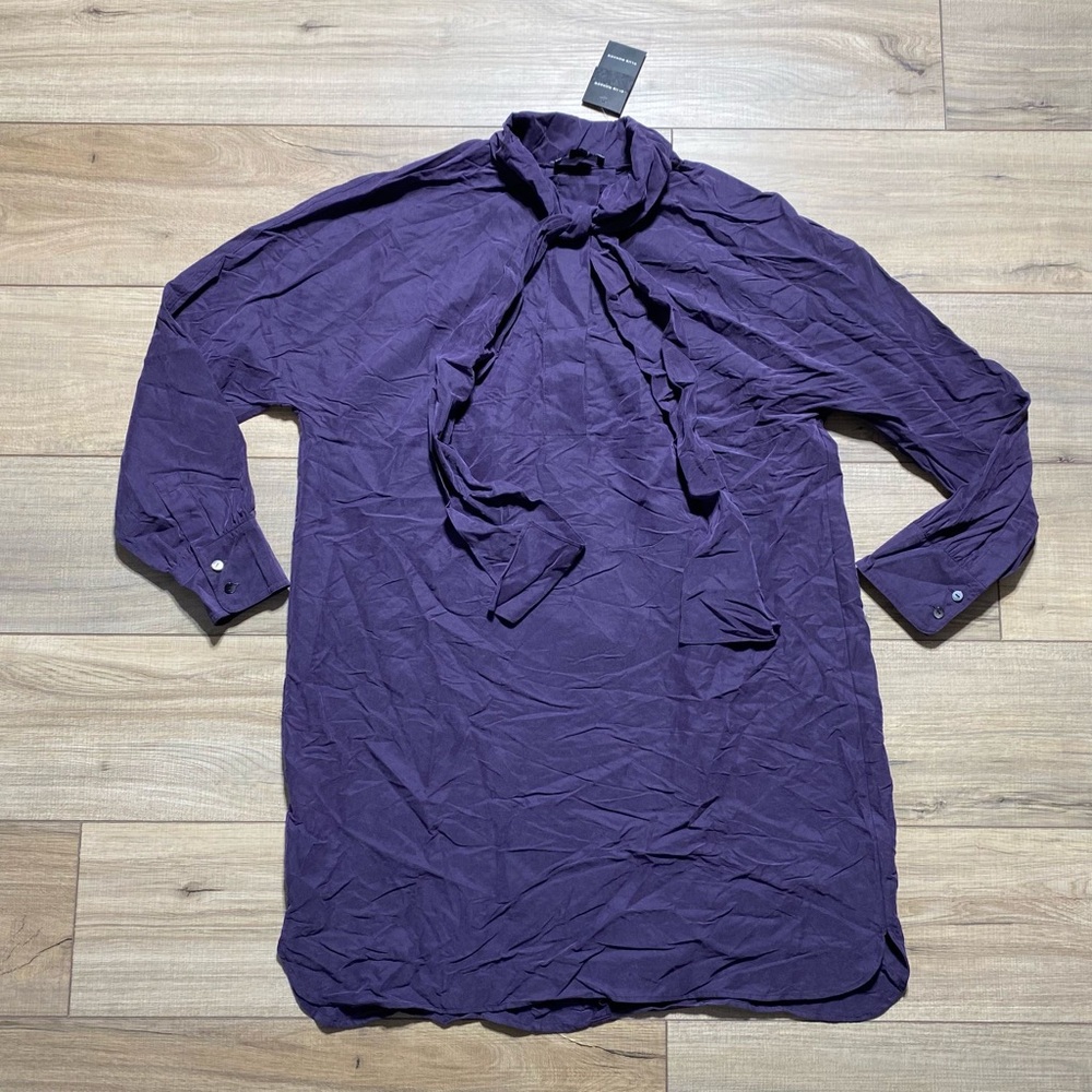 Club Monaco Women's Tie Neck Long Sleeve Dress Size 8‎ Purple Curved Hem